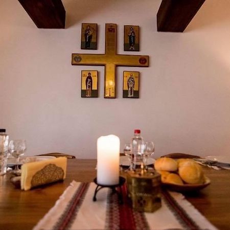 Casa De Oaspeti Sfantul Nicolae Iasi Buitenkant foto