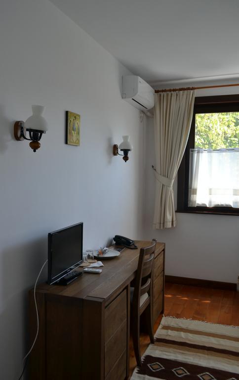 Casa De Oaspeti Sfantul Nicolae Iasi Buitenkant foto